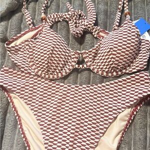 Cupshe Brick Red and Cream Patterned Bikini Set